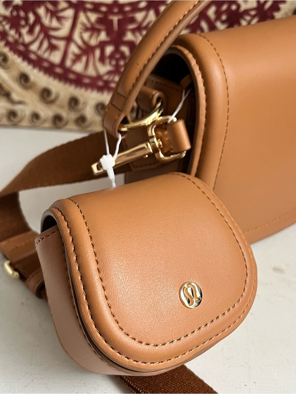 Lululemon Cactus ‘leather Mini Bag Chestnut Brown Crossbody NWT - Picture 7 of 9